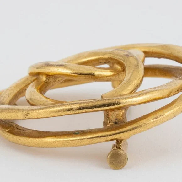 CHANEL Authentic Gold Brooch - Picture 5 of 12